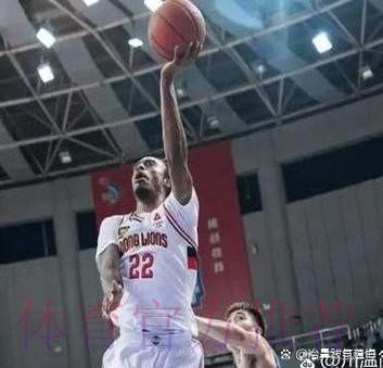 奇葩!登场7分钟,得分+篮板没犯规多,球迷:打不了CBA但能打国家队 奇葩!登场7分钟,得分+篮板没犯规多,球迷:打不了CBA但能打国家队